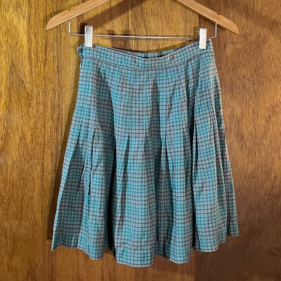GAP Pleated Skirt in Blue and Red Sz 4 - Picture 3 of 3